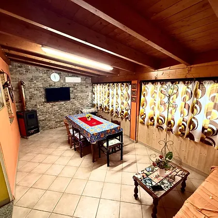 Indipendente Sant Anna Tatil Evi *